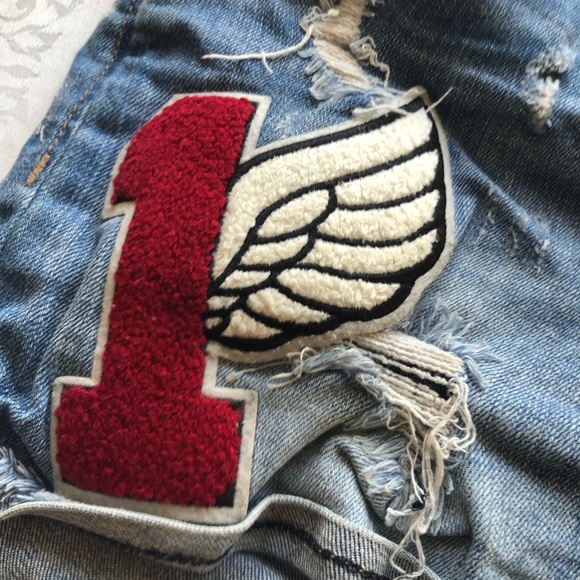 Express Jeans Women’s Size 8 Jeans Denim Shorts Embroidered Casual Regular-Fit - Picture 16 of 16